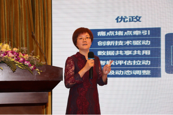 球速体育集团总经理、研究院院长 郑爱军